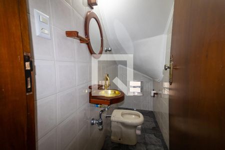 Casa à venda com 180m², 3 quartos e 2 vagasLavabo