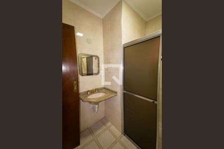 Casa à venda com 180m², 3 quartos e 2 vagasBanheiro Social