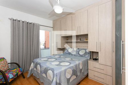 Suíte de casa à venda com 3 quartos, 225m² em Vila Carrão, São Paulo