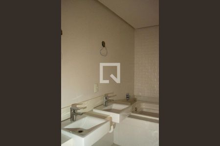 Apartamento para alugar com 170m², 3 quartos e 3 vagas Apartamento para alugar com 170m², 3 quartos e 3 vagasBanheiro Suíte 1