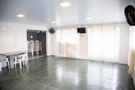 Apartamento para alugar com 55m², 2 quartos e 1 vaga Apartamento para alugar com 55m², 2 quartos e 1 vagaÁrea comum - Salão de festas