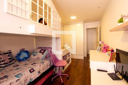 Apartamento à venda com 202m², 3 quartos e 3 vagasQuarto 2