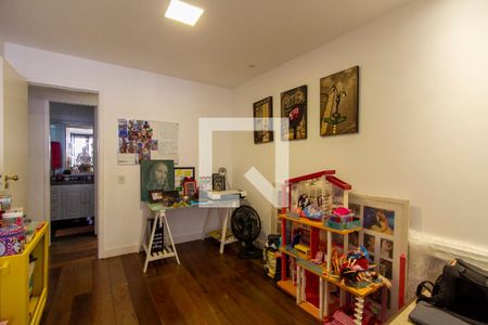 Apartamento à venda com 202m², 3 quartos e 3 vagasQuarto 1