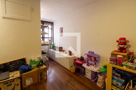 Apartamento à venda com 202m², 3 quartos e 3 vagasQuarto 1