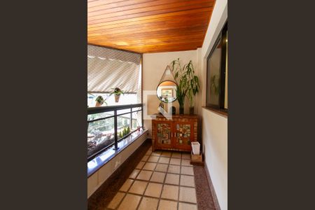 Apartamento à venda com 202m², 3 quartos e 3 vagasVaranda