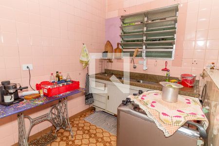 Casa à venda com 214m², 2 quartos e sem vagaCozinha 