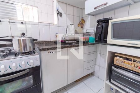 Apartamento à venda com 56m², 2 quartos e sem vaga Apartamento à venda com 56m², 2 quartos e sem vagaCozinha - Armários