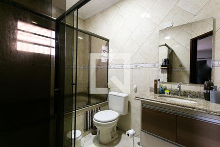 Casa à venda com 271m², 4 quartos e 4 vagasBanheiro da Suíte