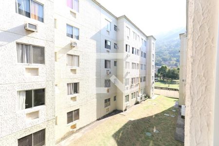 Sala vista de apartamento à venda com 2 quartos, 50m² em Água Santa, Rio de Janeiro