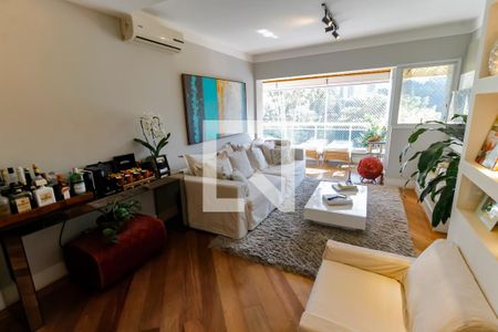 Sala de apartamento para alugar com 3 quartos, 120m² em Vila Suzana, São Paulo