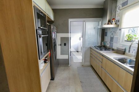 Apartamento para alugar com 120m², 3 quartos e 3 vagas Apartamento para alugar com 120m², 3 quartos e 3 vagasCozinha - Armários