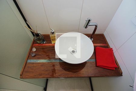 Casa à venda com 278m², 3 quartos e 4 vagasSuíte 1 Banheiro