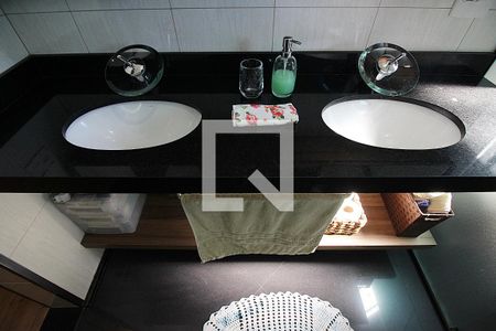 Casa à venda com 278m², 3 quartos e 4 vagasSuíte 3 Banheiro