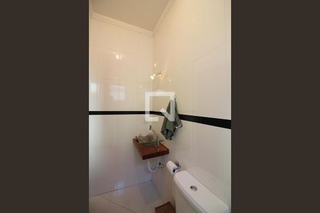 Casa à venda com 278m², 3 quartos e 4 vagasBanheiro de serviço