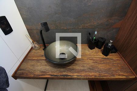 Casa à venda com 278m², 3 quartos e 4 vagasSuíte 2 Banheiro