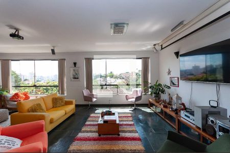 Casa à venda com 300m², 3 quartos e 2 vagas Casa à venda com 300m², 3 quartos e 2 vagasSala