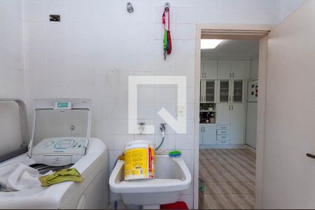 Casa à venda com 300m², 3 quartos e 2 vagas Casa à venda com 300m², 3 quartos e 2 vagasÁrea de Serviço