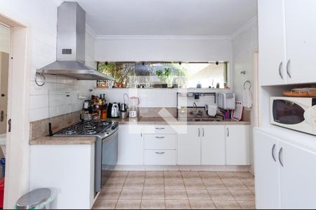 Casa à venda com 300m², 3 quartos e 2 vagas Casa à venda com 300m², 3 quartos e 2 vagasCozinha