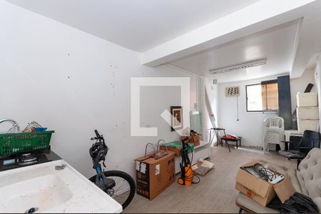 Casa à venda com 300m², 3 quartos e 2 vagas Casa à venda com 300m², 3 quartos e 2 vagasQuarto Suíte de serviço