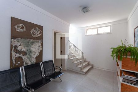 Casa à venda com 300m², 3 quartos e 2 vagas Casa à venda com 300m², 3 quartos e 2 vagasCirculação dos Quartos