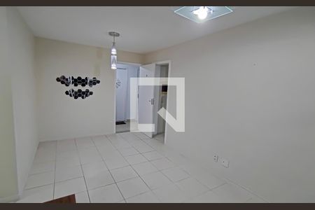 sala de apartamento para alugar com 2 quartos, 64m² em Pechincha, Rio de Janeiro