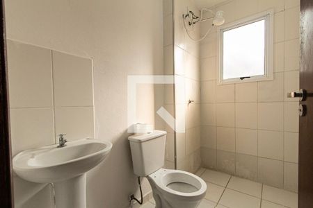 Banheiro de apartamento para alugar com 2 quartos, 50m² em Vila Helena, Sorocaba