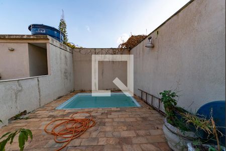 Casa à venda com 360m², 4 quartos e 1 vagaPiscina
