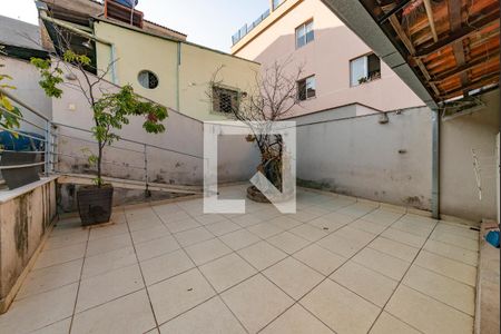 Casa à venda com 360m², 4 quartos e 1 vagaQuintal