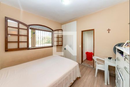 Casa à venda com 360m², 4 quartos e 1 vagaSuíte