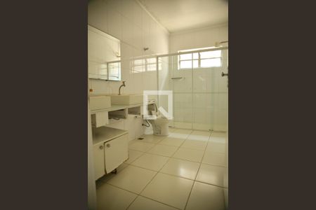 Casa à venda com 250m², 4 quartos e 4 vagasBanheiro da Suíte