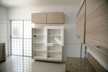 Casa à venda com 250m², 4 quartos e 4 vagasCozinha