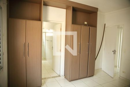 Casa à venda com 250m², 4 quartos e 4 vagasSuíte