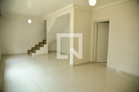 Sala de casa à venda com 4 quartos, 250m² em Taboão, São Bernardo do Campo