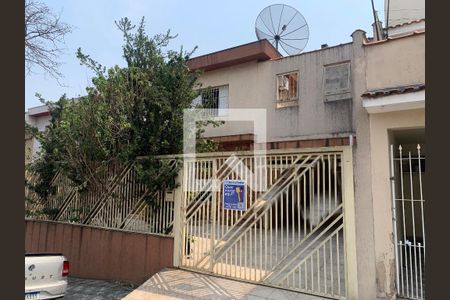 Casa à venda com 250m², 4 quartos e 4 vagasFachada