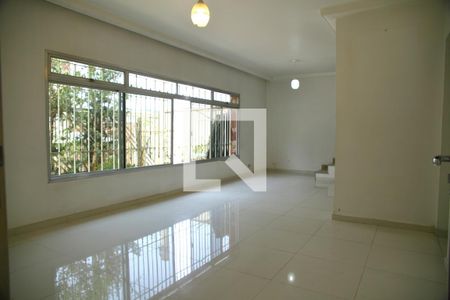 Sala de casa à venda com 4 quartos, 250m² em Taboão, São Bernardo do Campo