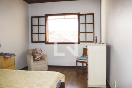 Casa à venda com 374m², 6 quartos e 5 vagas Casa à venda com 374m², 6 quartos e 5 vagasQuarto