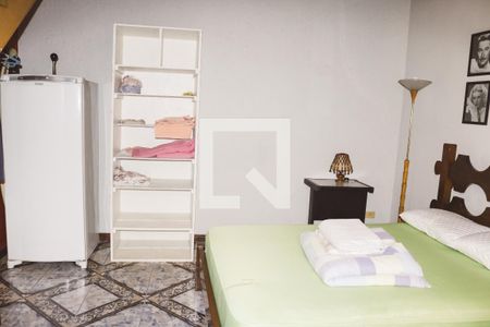 Casa à venda com 374m², 6 quartos e 5 vagas Casa à venda com 374m², 6 quartos e 5 vagasQuarto