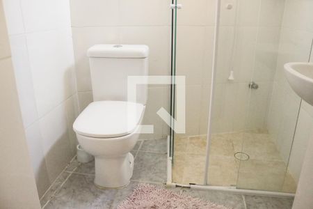 Casa à venda com 374m², 6 quartos e 5 vagas Casa à venda com 374m², 6 quartos e 5 vagasBanheiro