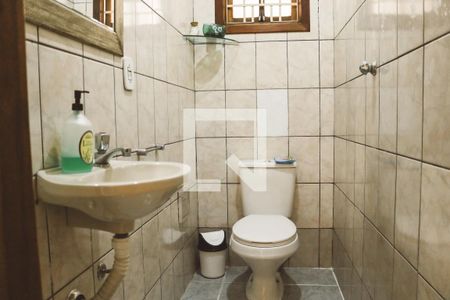 Casa à venda com 374m², 6 quartos e 5 vagas Casa à venda com 374m², 6 quartos e 5 vagasLavabo