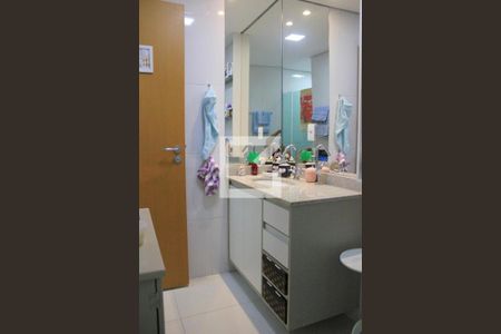 Apartamento à venda com 165m², 3 quartos e 3 vagasBanheiro da Suíte 2