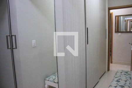 Apartamento à venda com 165m², 3 quartos e 3 vagasCloset da suíte 2
