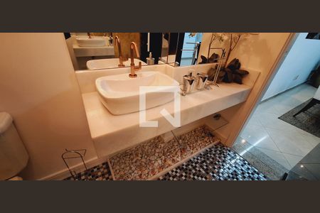 Apartamento para alugar com 172m², 4 quartos e 2 vagasDetalhe do lavabo