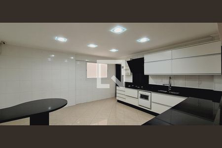 Apartamento para alugar com 172m², 4 quartos e 2 vagasCozinha