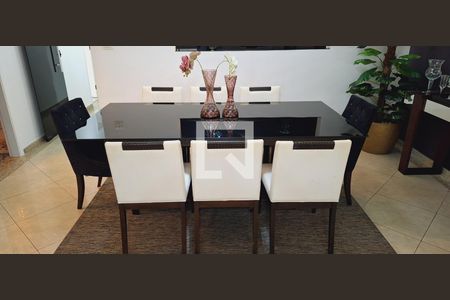 Apartamento para alugar com 172m², 4 quartos e 2 vagasDetalhe da sala de jantar