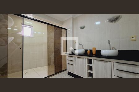 Apartamento para alugar com 172m², 4 quartos e 2 vagasBanheiro suíte 3