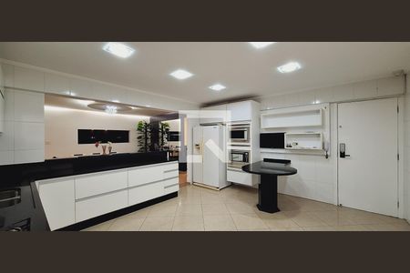 Apartamento para alugar com 172m², 4 quartos e 2 vagasCozinha