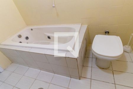 Casa para alugar com 132m², 3 quartos e 2 vagasBanheiro