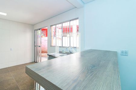 Cozinha de casa para alugar com 2 quartos, 80m² em Jardim Sao Luiz, São Paulo