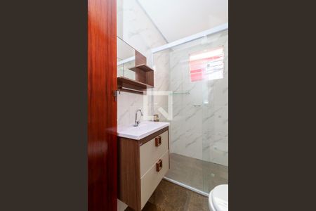 Casa para alugar com 80m², 2 quartos e 1 vaga Casa para alugar com 80m², 2 quartos e 1 vagaBanheiro