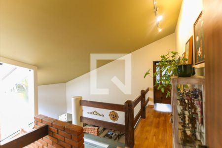 Casa à venda com 300m², 4 quartos e 2 vagasCorredor